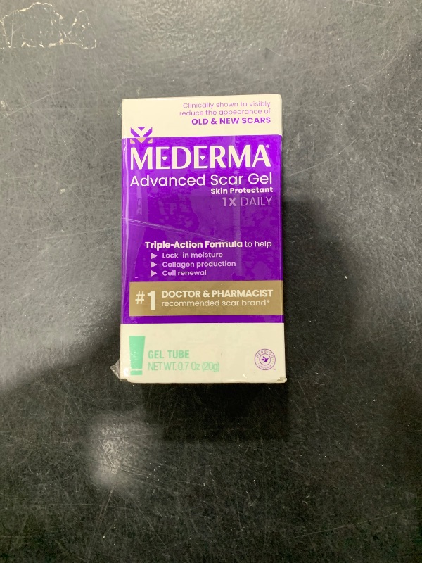 Photo 1 of Mederma Advanced Scar Gel - Treats Old & New Scars, Reduces Appearance of Scars from Acne, Surgery, Burns, Injury & Stretch Marks, 0.70 Oz (20g)