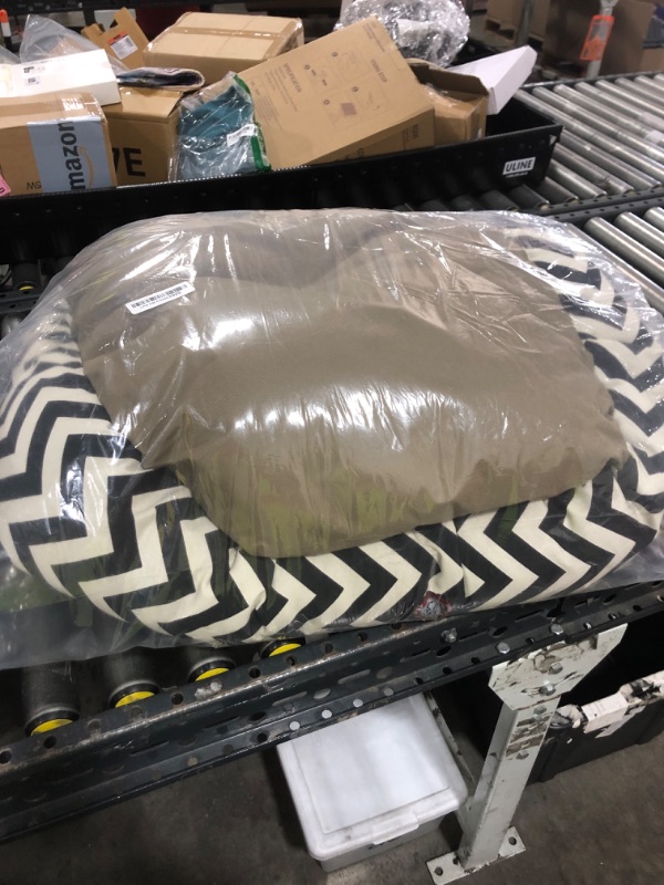 Photo 1 of Majestic Pet Chevron Sherpa Bagel Bed, Black, 32-Inch
