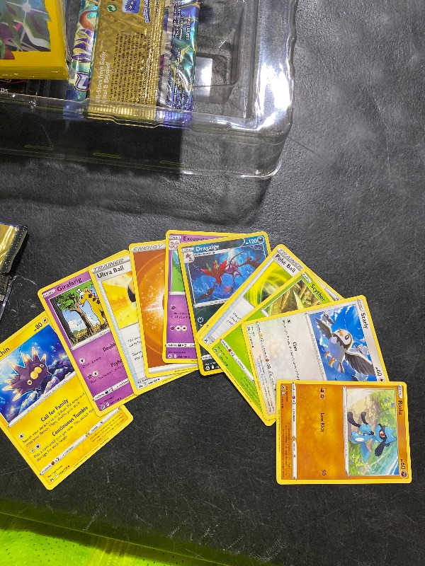 Photo 1 of Pokemon Crown Zenith Shiny Zamazenta Premium Figure Collection