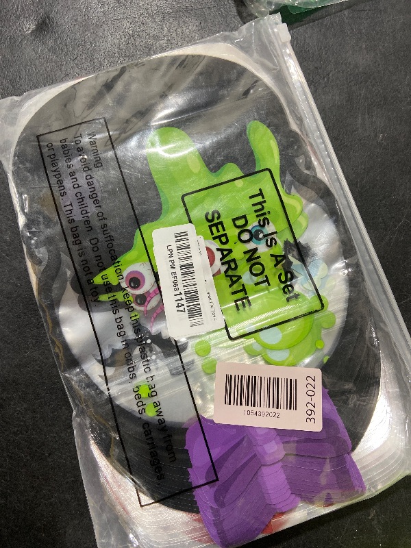 Photo 1 of Fuutreo 50 Pcs Halloween Favor Bags Transparent Halloween Sealed Pouches with Handles Resealable Scary Holiday Plastic Gift Bags for Trick or Treat Holiday Party Gift Supplies Decoration(Bubble Gourd)