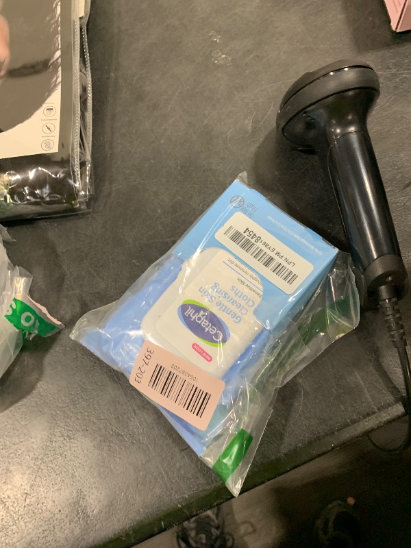 Photo 1 of Cetaphil Face and Body Wipes, Gentle Skin Cleansing Cloths,), for Dry, Sensitive Skin, Flip Top Closure, Great for the Gym, Travel, in the Car, Hypoallergenic, Fragrance Free