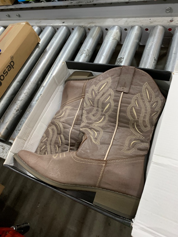 Photo 1 of mysoft Women's Western Cowboy Boots Embroidered Mid-Calf Pointed Toe Cowgirl Boot (size 8)