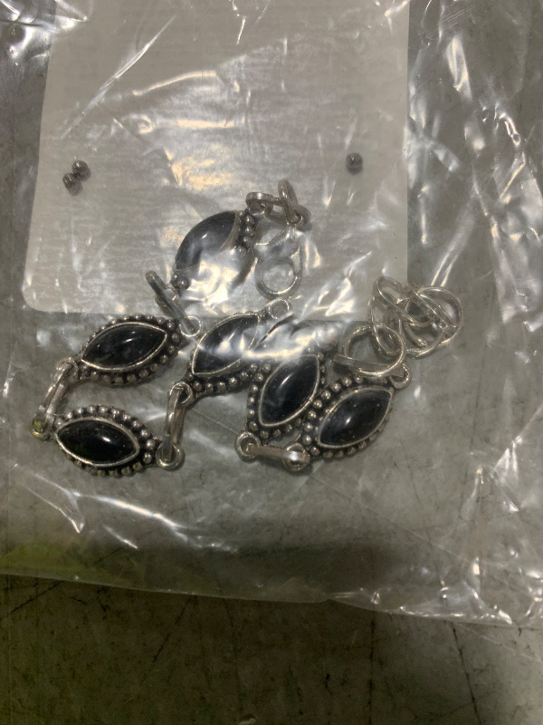 Photo 1 of generic bracelet 
