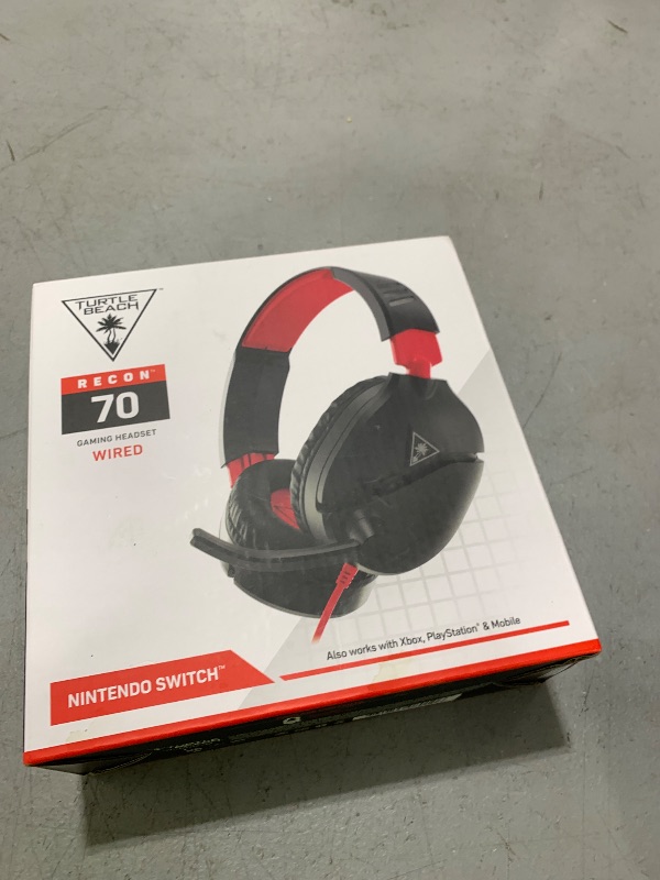 Photo 1 of Turtle Beach Recon 70 Multiplatform Gaming Headset for Xbox Series X|S, Xbox One, PS5, PS4, PC & Mobile w/ 3.5mm Wired Connection - Flip-to-Mute Mic, 40mm Speakers, Lightweight Design, Black
