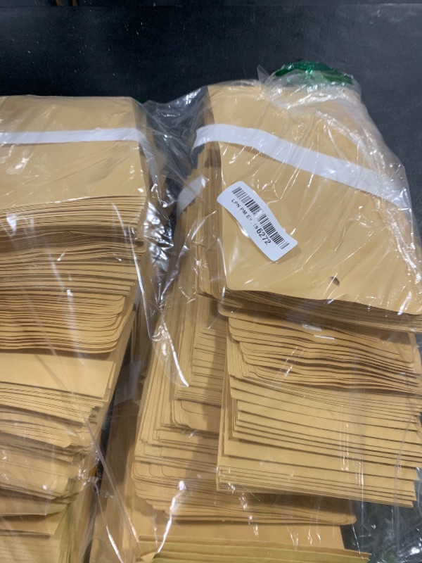 Photo 1 of Ctosree 600 Pcs Manilla Envelopes Clasp Envelopes Bulk Brown Kraft Catalog Letter with Clasp Closure and Gummed Seal 28lb Heavyweight Paper (6 x 9 Inch)