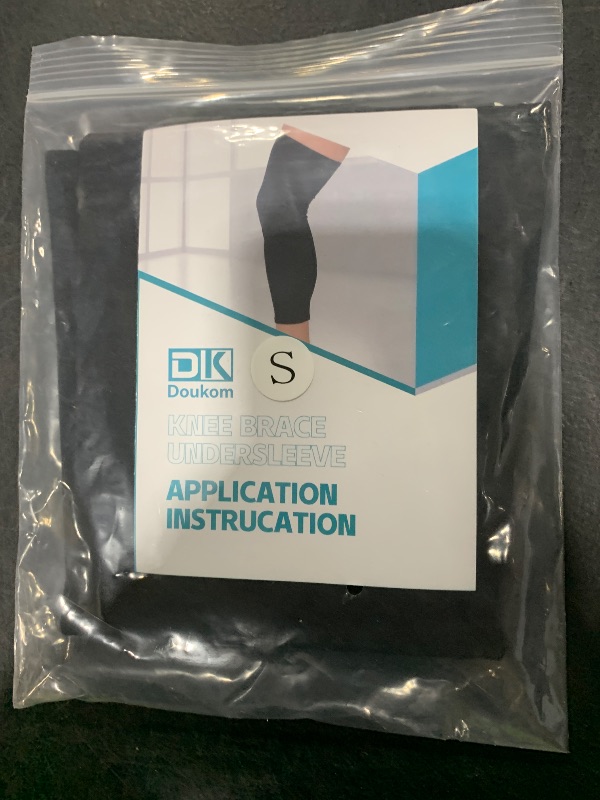 Photo 1 of DOUKOM Knee Brace Undersleeve for Men & Women, Leg Undersleeve for Knee Brace Closed Patella Protects Skin from Abrasions and Irritations (S)