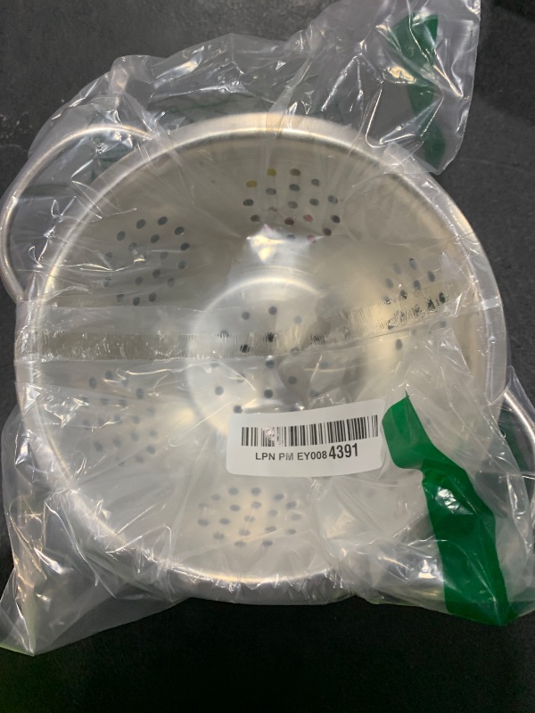 Photo 1 of Tablecraft 0.75 quart Mini Colander, Silver