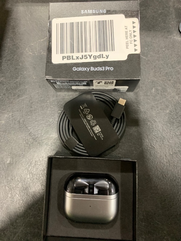 Photo 1 of Samsung Galaxy Buds 3 Pro AI True Wireless Bluetooth Earbuds, Noise Cancelling, Sound Optimization, Redesigned Comfort Fit, Silver [US Version, Amazon Exclusive, 2Yr Warranty]