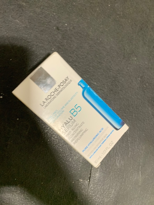 Photo 1 of La Roche-Posay Hyalu B5 Pure Hyaluronic Acid Serum for Face, Vitamin B5 + Hyaluronic Acid + Madecassoside, Hydrating Serum Visibly Plumps Skin, Sensitive Skin Safe, Anti Aging, Oil-Free