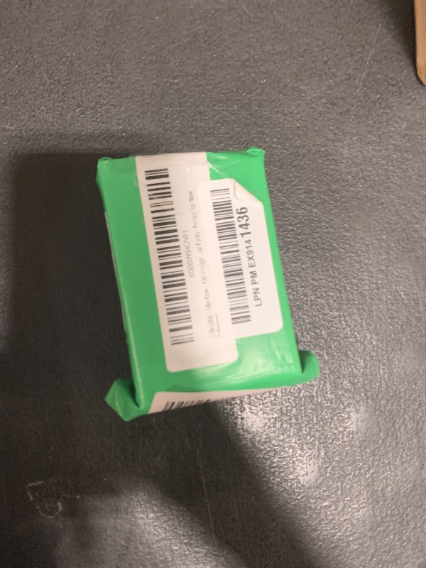 Photo 1 of 100 Vintage Football Cards in Old Sealed Wax Packs - Perfect for New Collectors