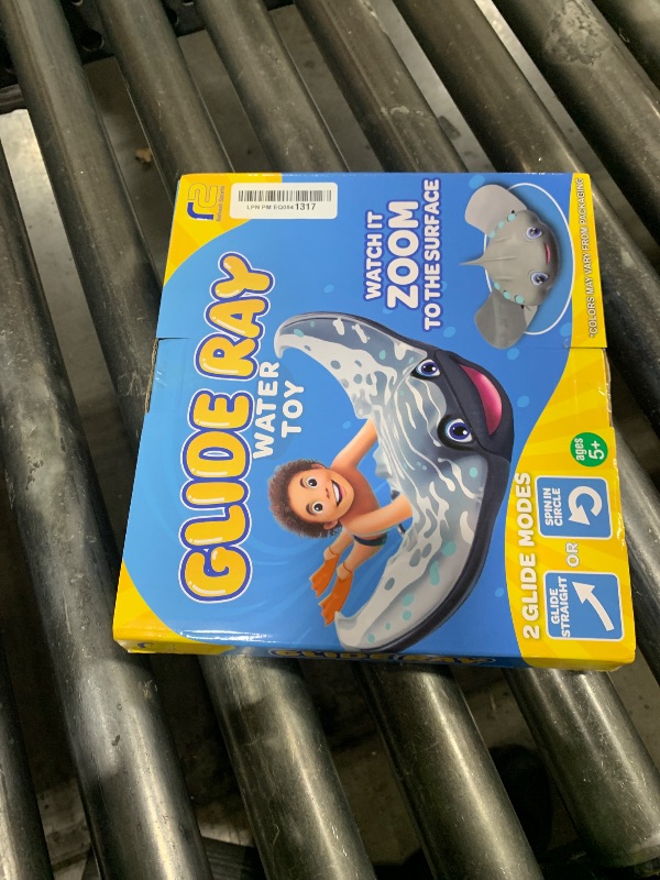 Photo 1 of Swimming Pool Toys for Kids: Stingray Pool Torpedo Swim Toy - Self Propelled Water Toy Glides Underwater - Best Water Games & Outdoor Gifts for Boys & Girls - Diving Toys For Kids Ages 4 5 6 7 8 9 10