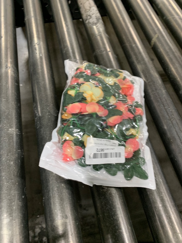 Photo 1 of Artificial Fruit Tangerine Vine Oranges Hanging Plant Artificial Berries Kumquat Garland for Home Garden Autumn Harvest Party Decor (Tangerine Vine, 1 Pack)