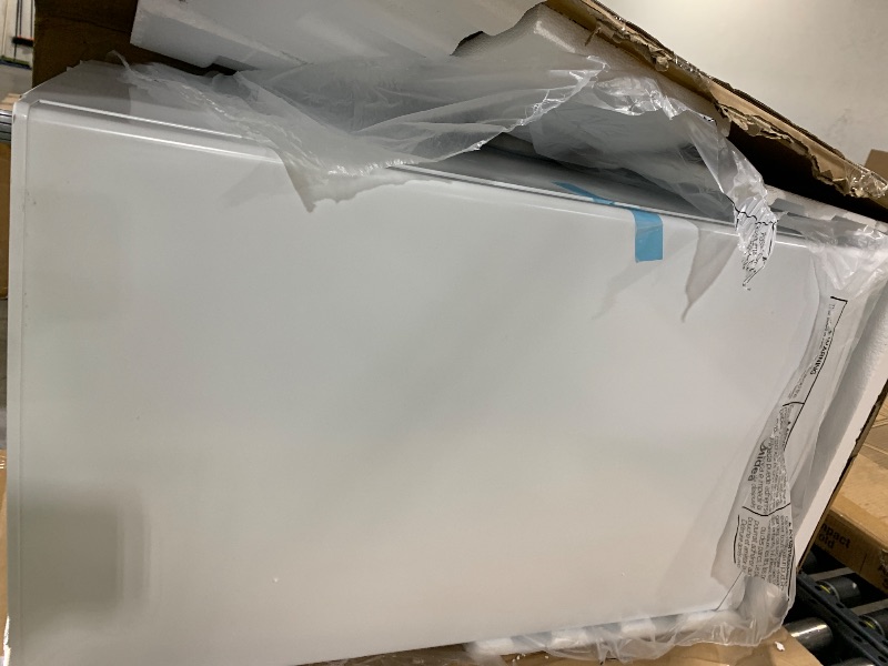 Photo 1 of Midea WHS-109FW1 Upright Freezer, 3.0 Cubic Feet, White