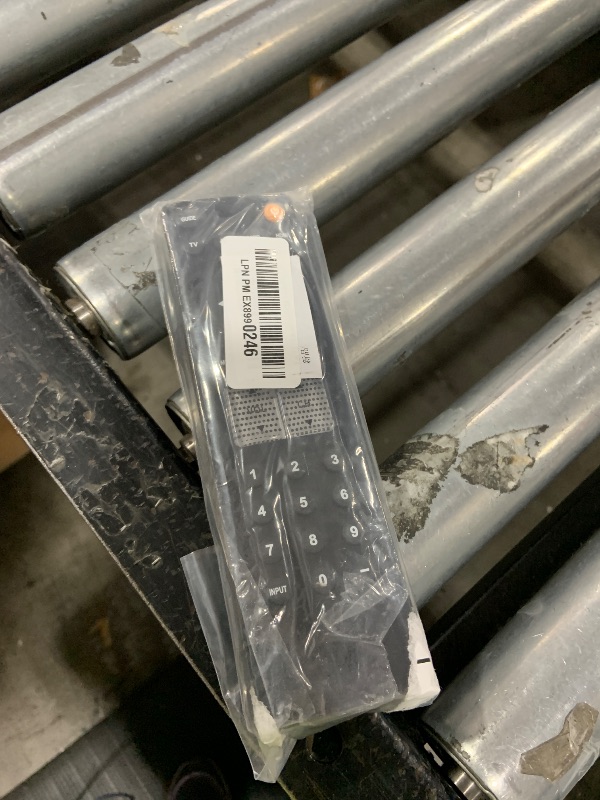 Photo 1 of New VR2 Remote Control fit for Vizio LCD TV VP322HDTV10A VP422HDTV10A VU32LHDTV10A VU37LHDTV10A VW32LHDTV20A VW32LHDTV30A VW32LHDTV40A VW37LHDTV20A VW37LHDTV30A VW37LHDTV40A VX20LHDTV20A VX32LHDTV20A