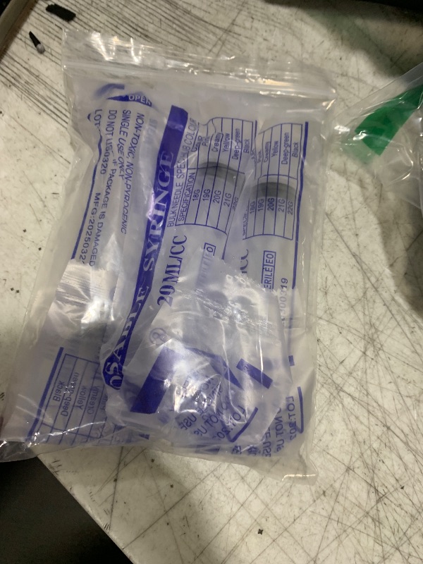 Photo 1 of 20ml Syringe for Liquid, Oral, Scientific Labs, Measurement, Dispensing, with Cap- 3 Pack 20ml Syringes