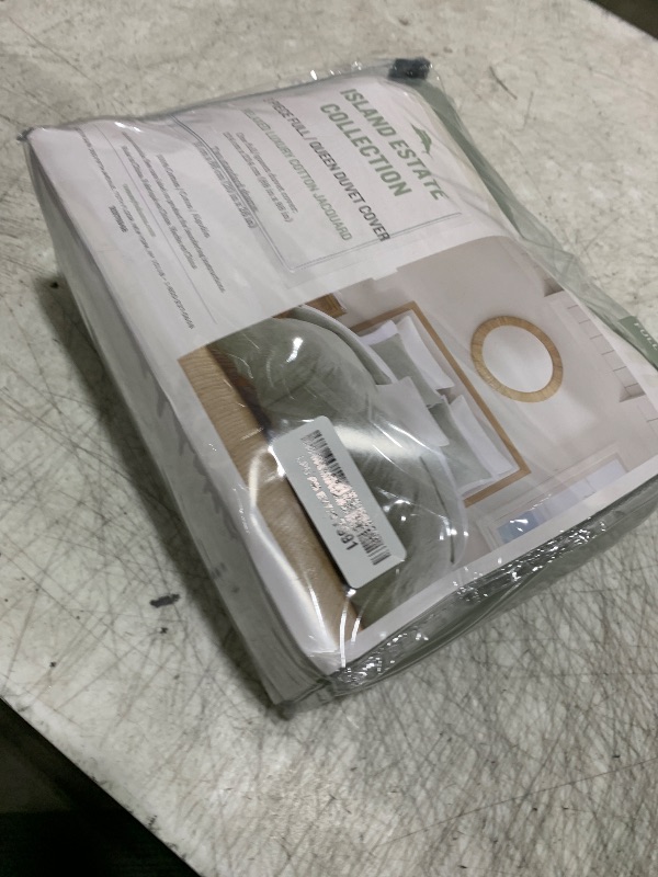 Photo 1 of Tommy Bahama - Duvet Cover Set, Super Soft Premium Bedding with Matching Shams, Button Closure, Inner Corner Ties for Secure Fit (Harbor Palm Green, Full/Queen)