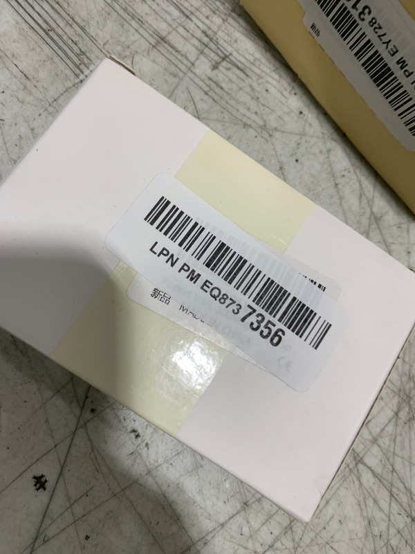 Photo 1 of Pocket WiFi, 300Mbps High Speed 4G Portable WiFi Hotspot with 2100mAh Battery and SIM Card Slot for Travel Camping and Outdoor Internet Access