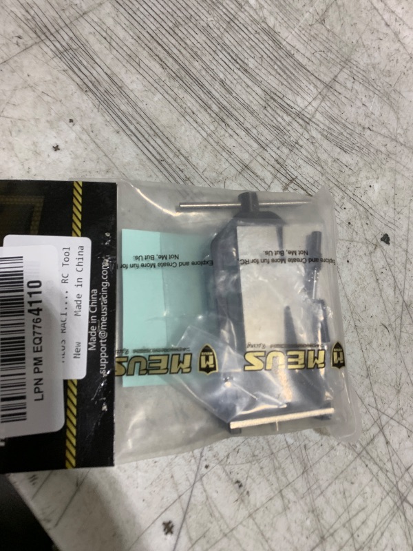 Photo 1 of MEUS RACING Motor Pinion Gear Puller Remover for Motors with 1.5 2.0 3.0mm Shaft of SCX24 TRX4M FMS18 etc. RC Tool