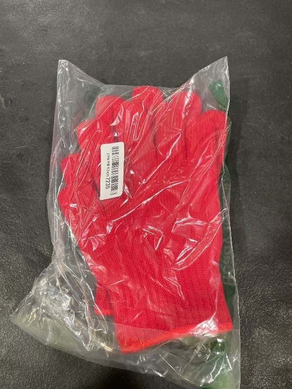 Photo 1 of xl winter gloves 