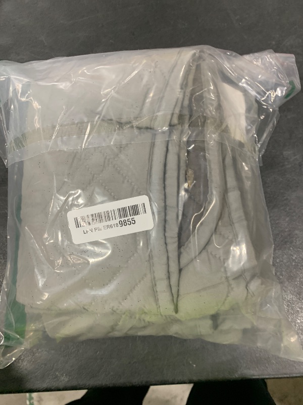 Photo 1 of Ameritex Waterproof Dog Bed Cover Pet Blanket for Furniture Bed Couch Sofa Reversible