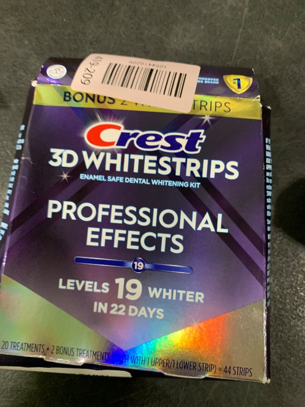 Photo 1 of Crest 3D Whitestrips Professional Effects – Teeth Whitening Kit, 22 Treatments (20 + 2 Bonus), Each with 1 Upper/1Lower, 44 Strips – Crest 3DWhite Teeth Whitening Strips