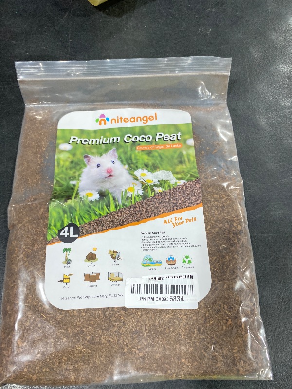 Photo 1 of Niteangel Natural Coco/Cork Hamster Bedding Pet Litter for Dwarf Syrian Hamsters, Gerbils, mices, Degus or Other Small Animal