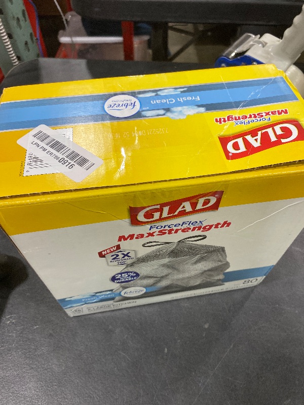 Photo 1 of Glad ForceFlex MaxStrength Kitchen Trash Bags, 20 Gal, Fresh Clean Febreze, 80 Ct (Package May Vary)