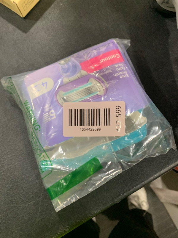 Photo 1 of Gillette Venus Extra Smooth Swirl Women's Razor Blade Refills - 4 Count