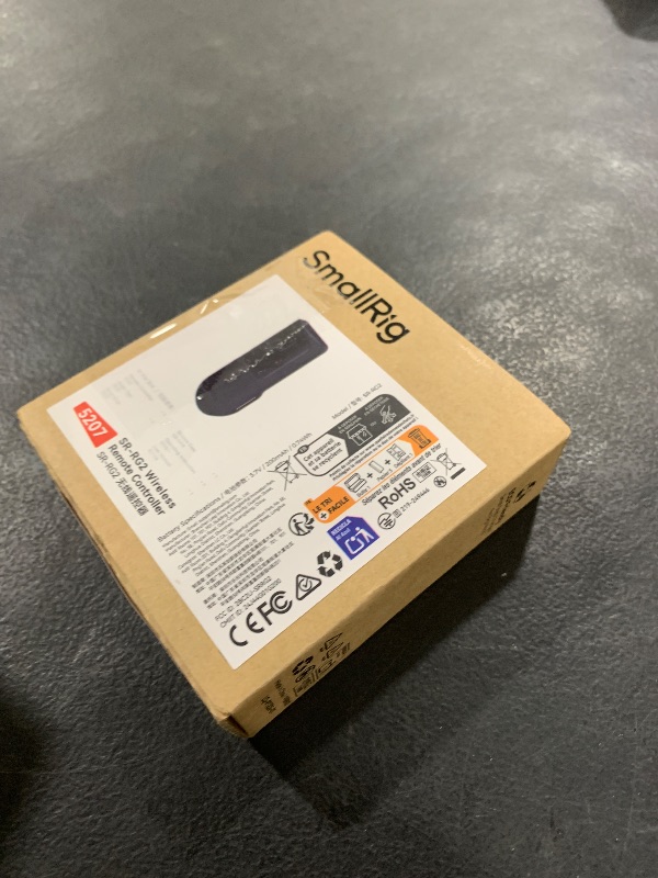 Photo 1 of SMALLRIG Camera Remote Control Wireless Shutter Commander for Sony for Canon for Nikon Camera, fits for A7 IV, A7R V, A7R IV, A7R III, A7S III, A6700, FX3, A7CR, A7C II, ZV-E10, R5, R6, R7, R8-5207