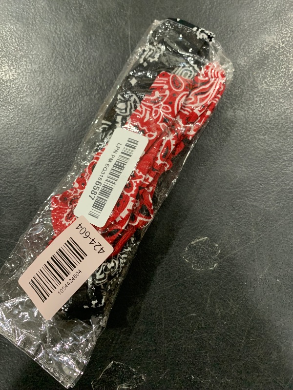 Photo 1 of Hicarer 2 Pieces Bandana Headband for Women, Knot Retro Print Bandana Paisley Print Headband Adjustable Headwrap(Red, Black)