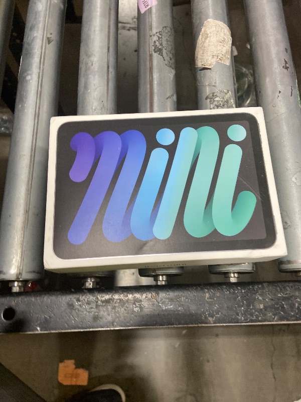 Photo 1 of (parts only)Apple iPad mini (A17 Pro): Apple Intelligence, 8.3-inch Liquid Retina Display, 128GB, Wi-Fi 6E, 12MP Front/12MP Back Camera, Touch ID, All-Day Battery Life — Space Gray
