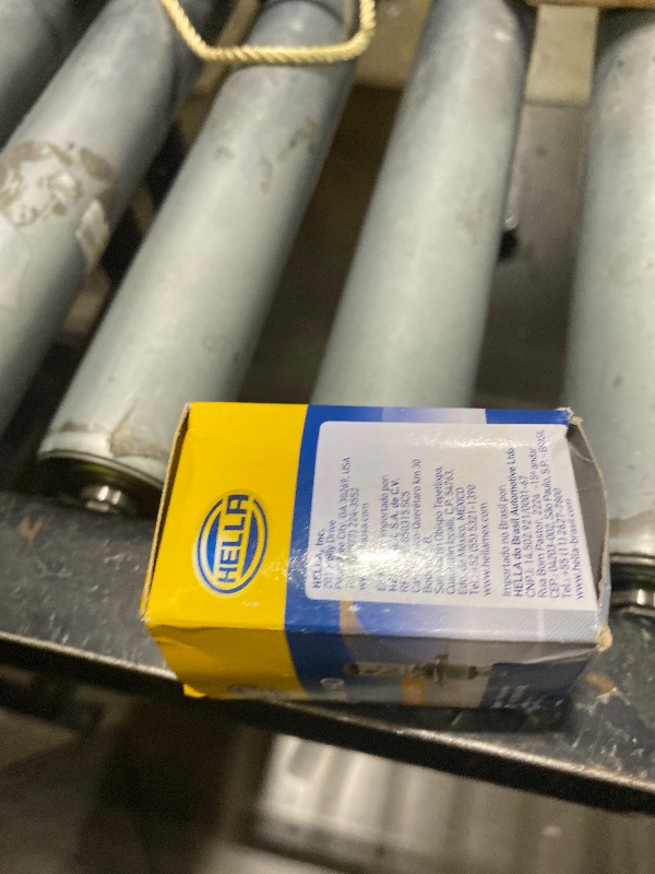 Photo 1 of Hella H4 24V HD Heavy Duty Bulb, 75/70W