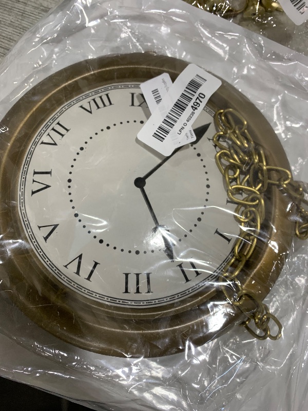 Photo 1 of Yeetec 1 Piece Clock Necklace White Rabbit Clock Jumbo Flavor Hip Hop Rapper Clock Necklaces for Halloween White Rabbit Costume Accessories Party Supplies