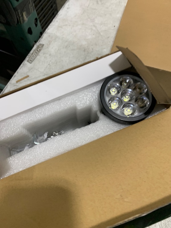 Photo 1 of Aurolit Flagpole Light Solar Powered,Auro 7 Pro Solar Spot Light 7 LED for 1.5"-3.3" Poles,18 Hour Dusk to Dawn Auto On/Off,7W Outdoor IP65 Waterproof,Multiuse on Landscape,Wall - Cold White