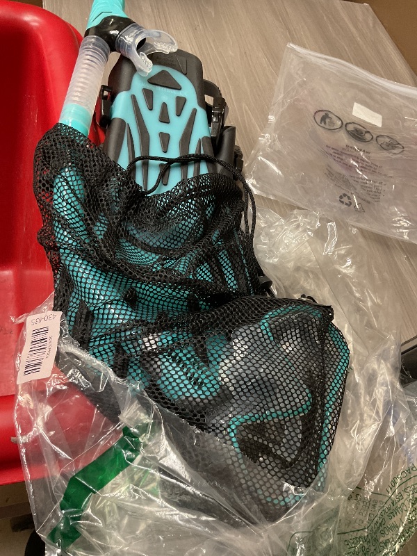 Photo 1 of Scuba Diving Fins with snorkeling goggles 