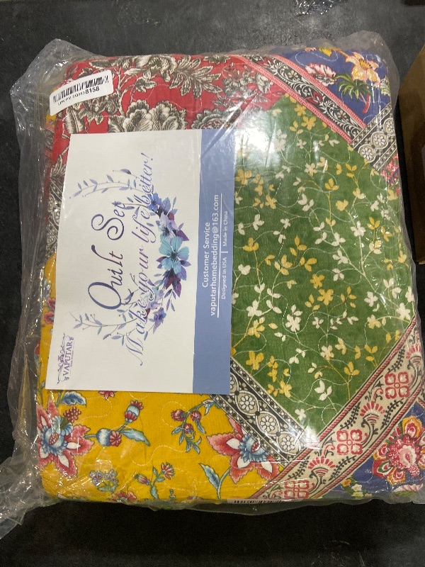 Photo 1 of VAPUTAR Cotton Quilt Queen Size Set, Quilted Bedspread Coverlet (90 * 98 Inch) with 2 Pillowcovers, 3 Pieces Lightweight Farmhouse Style with Patchwork Design Queen Quilt Bedding Set for All Season