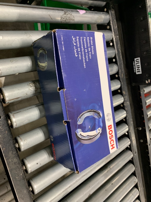 Photo 1 of BOSCH BS723 Blue Drum Brake Shoe Set - Compatible With Select Ford E-150, E-150 Club Wagon, E-150 Econoline, E-150 Econoline Club Wagon, F-150; Lincoln Town Car; REAR