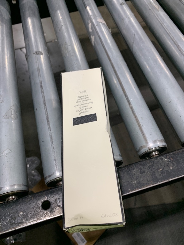 Photo 1 of Oribe Signature Conditioner, 6.8 oz