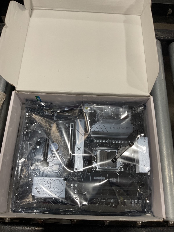 Photo 1 of ASUS Prime B650-PLUS AMD B650 AM5 Ryzen™ Desktop 9000 8000 and 7000 ATX Motherboard, DDR5, PCIe 5.0 M.2, 2.5Gb LAN, DP, HDMI®, SATA 6Gbps, USB 3.2 Gen 2 & 1 Type-C®, BIOS Flashback™, USB4® Support