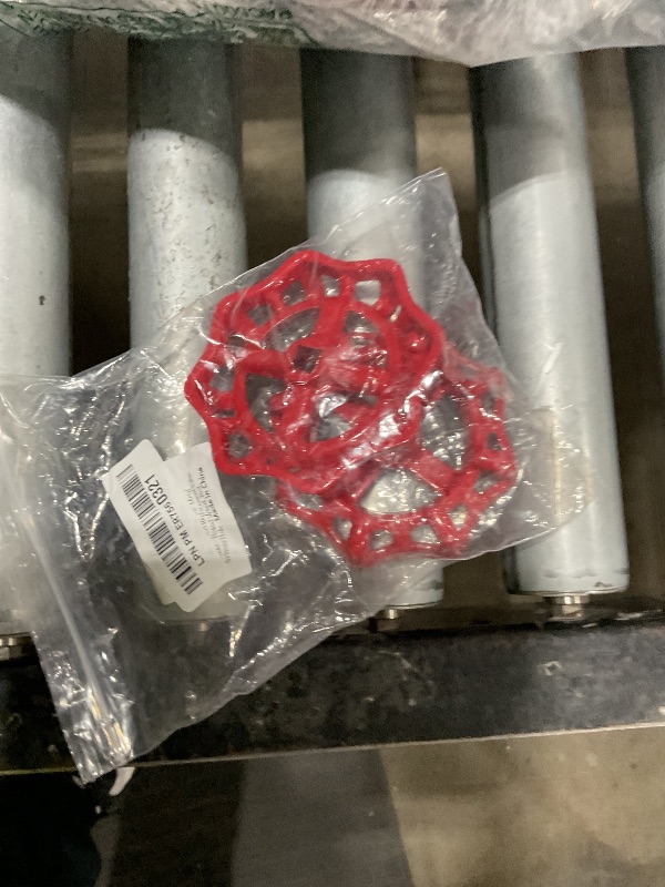Photo 1 of 2Pcs 96mm/3.8" Metal Outside Faucet Replacement Valve Handle - Round Wheel, Red, 9x9mm Hole