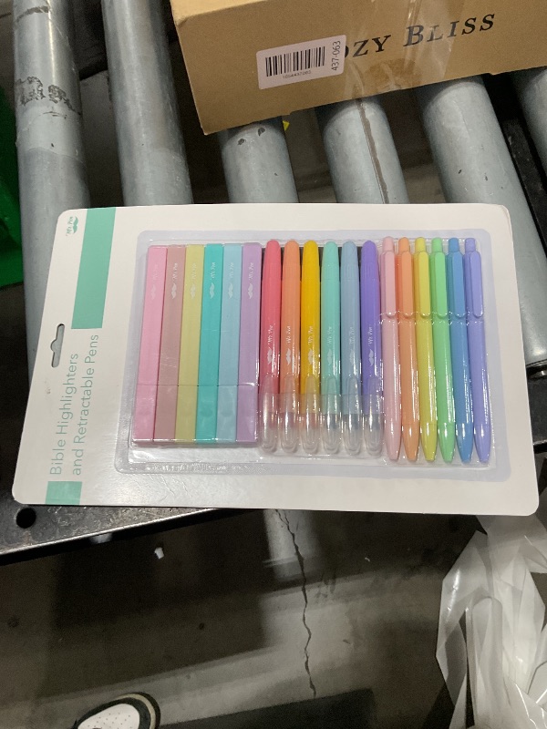 Photo 1 of Mr. Pen- Aesthetic Highlighters and Gel Pens, 18 Pack, Gel Highlighters for Bibles, Pastel Color Highlighter