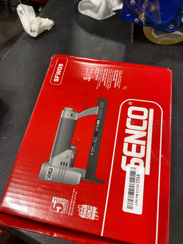 Photo 1 of Senco SFW09-C F"E Wire 22ga. 3/8" Crown, 5/8" Fine Wire Stapler