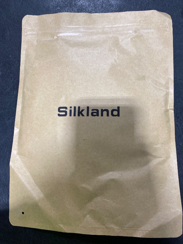Photo 1 of Silkland 80Gbps Right Angle USB 4 Cable for Thunderbolt 5 Cable 10FT, 120Gbps Bandwidth for 16K/Dual 8K, 240W, 90 Degree Braided USB C Video Cable Compatible Thunderbolt 4/5, MacBook M4 Pro,Dock,eGPU