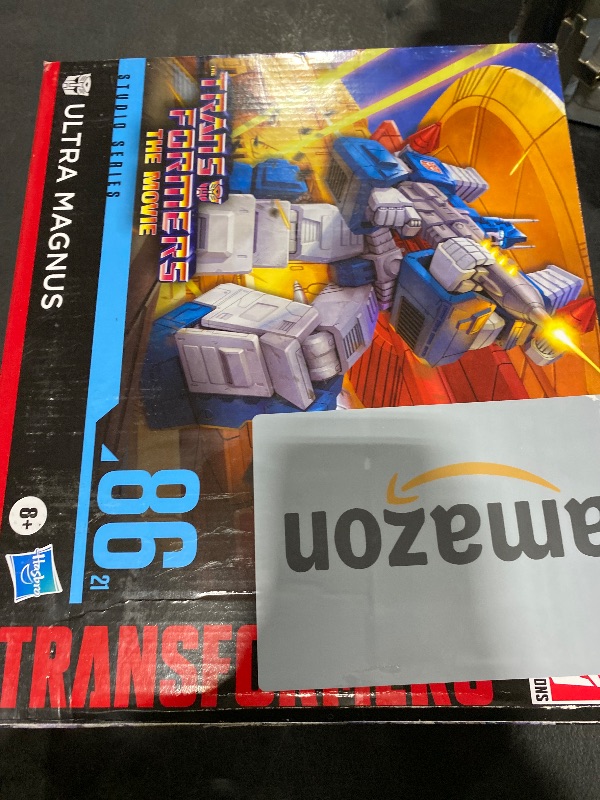 Photo 1 of Transformers Toys Studio Series Commander The The Movie 86-21 Ultra Magnus Toy, 9.5-inch, Action Figure for Boys and Girls Ages 8 and Up