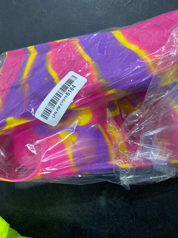 Photo 1 of Fanwill Kids Swim Fins,Short Comfortable Flippers for Lap Swimming and Training for Child,Girls,Boys Beginners XS