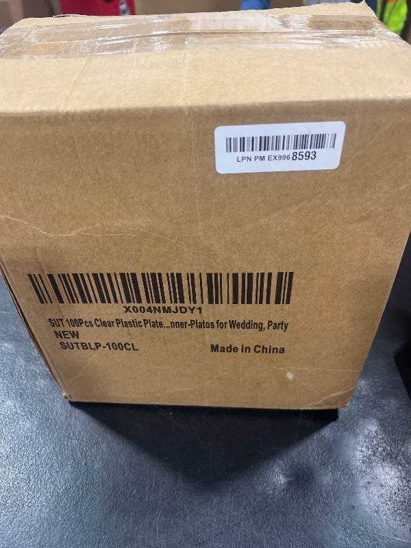 Photo 1 of SUT 100Pcs Clear Plastic Plates, Hammered Plates Disposable Heavy Duty, Clear Disposable Plates With Gold Rim, Fancy Plastic plates Include 50 Dinner and 50 Dessert plates for Wedding