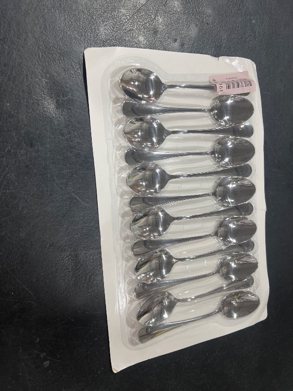 Photo 1 of 12 Pcs Dinner Spoon Set,Premium Food Grade Stainless Steel Spoons,Durable Metal Spoon,Tablespoon,Spoons Silverware Only,Mirror Finish & Dishwasher Safe,Use for Home,Kitchen and Restaurant - 7.3 inch