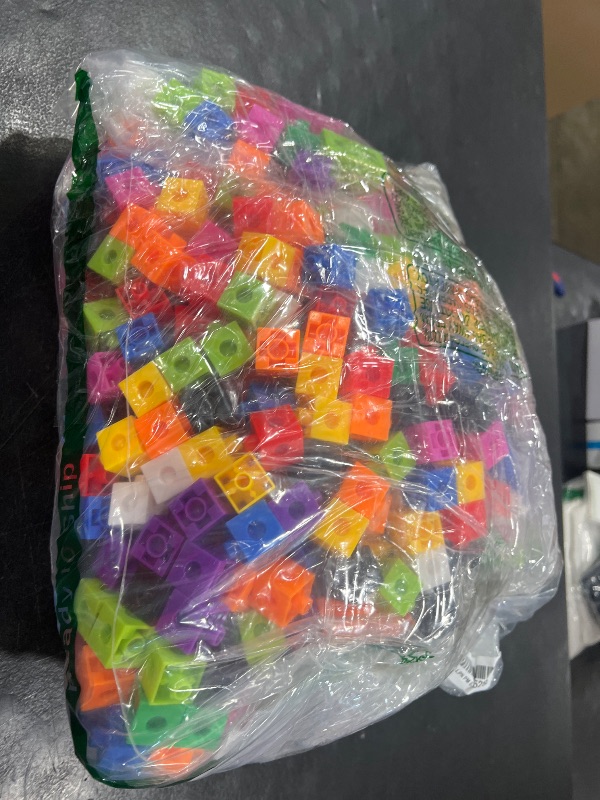 Photo 1 of Jenaai 1000 Pieces Linking Counting Cubes, Plastic Counting Blocks, Colorful Math Cubes, Math Manipulatives Classroom Learning Supplies for Preschool Activities Boys Girls(Classic Style)