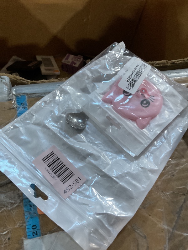 Photo 1 of ***STOCK PHOTO FOR REFERENCE ONLY***Dog Food Can Covers lids 4Pcs Cat Food Can Covers Lids Silicone Can Lids with Stainless Steel Spoon,Universal Size Fit Most Standard Size Canned Dog and Cat Food BPA Free Food Safe