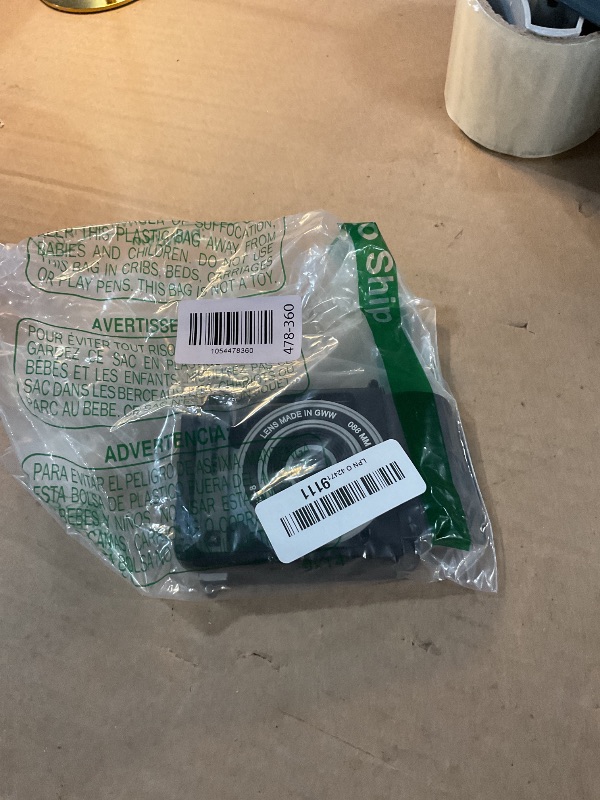 Photo 1 of (missing straps) YuetWay Magnetic Holder Case for Motorola Razr 2024 / Razr 2025 Camera Case Vintage Cover Cute 3D Cool Unique Design